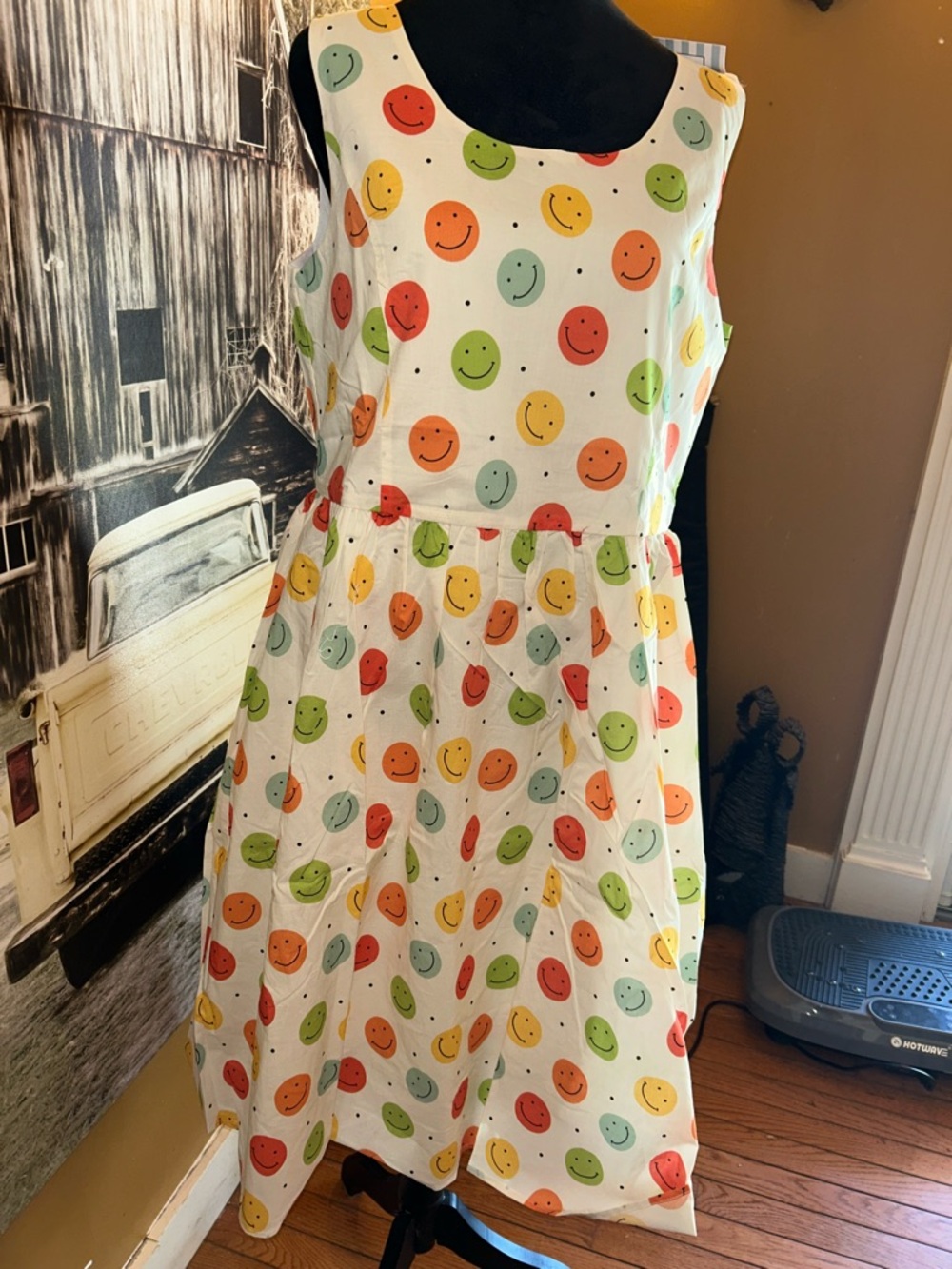 NWT Tulip Smiley Dot Sleeveless  - White with Multicolor Smiles